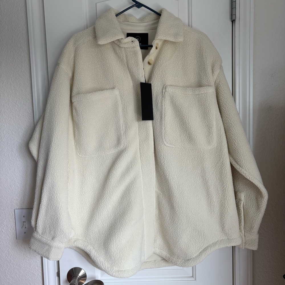 Cuts Women’s Polartec Lined Sherpa Shirt Jacket NWT - Size XL/XXL